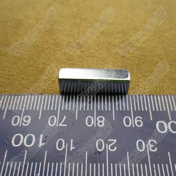 Aimant néodyme rectangulaire 20x10x5mm